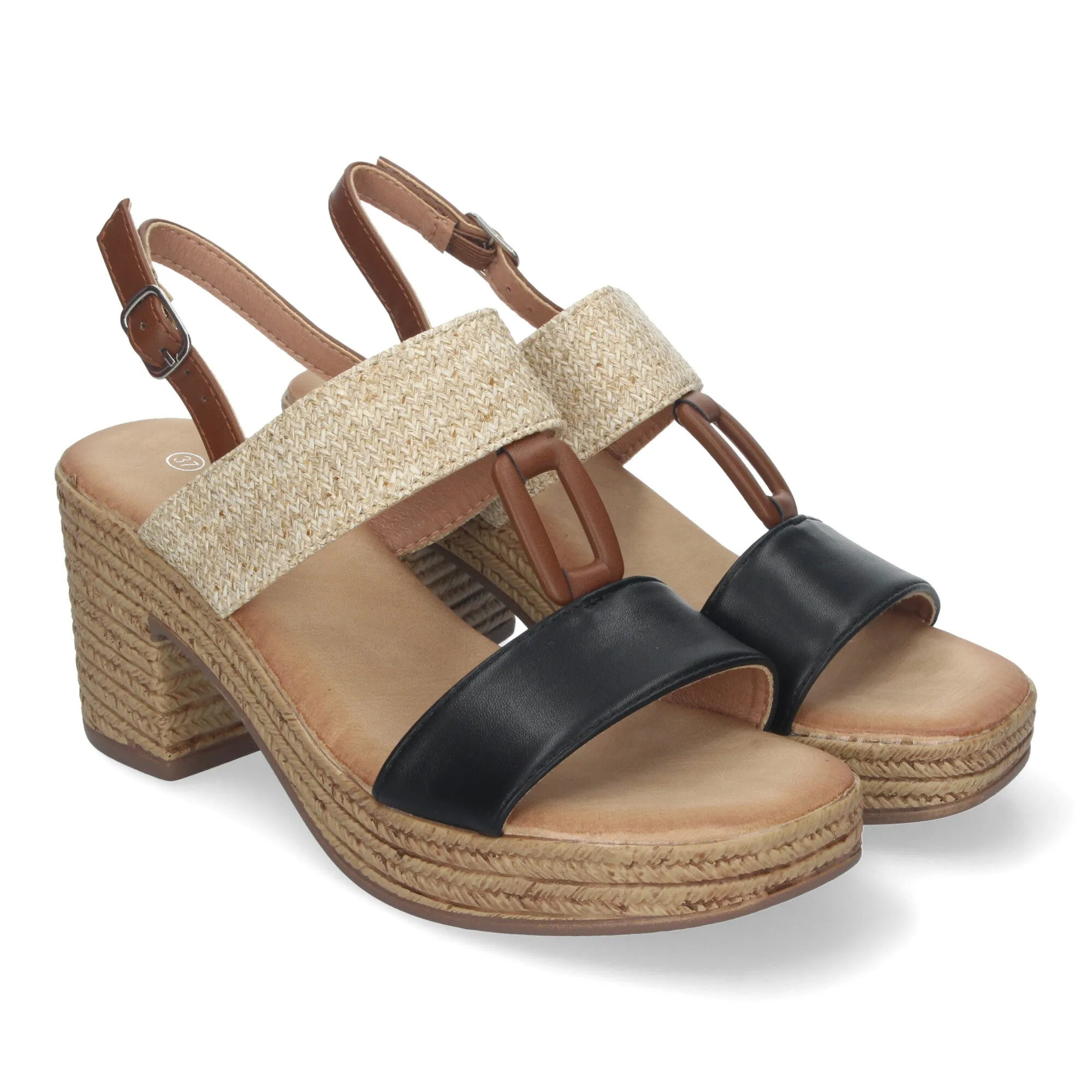 ALMA NEGRO  SANDALIAS DE TACóN