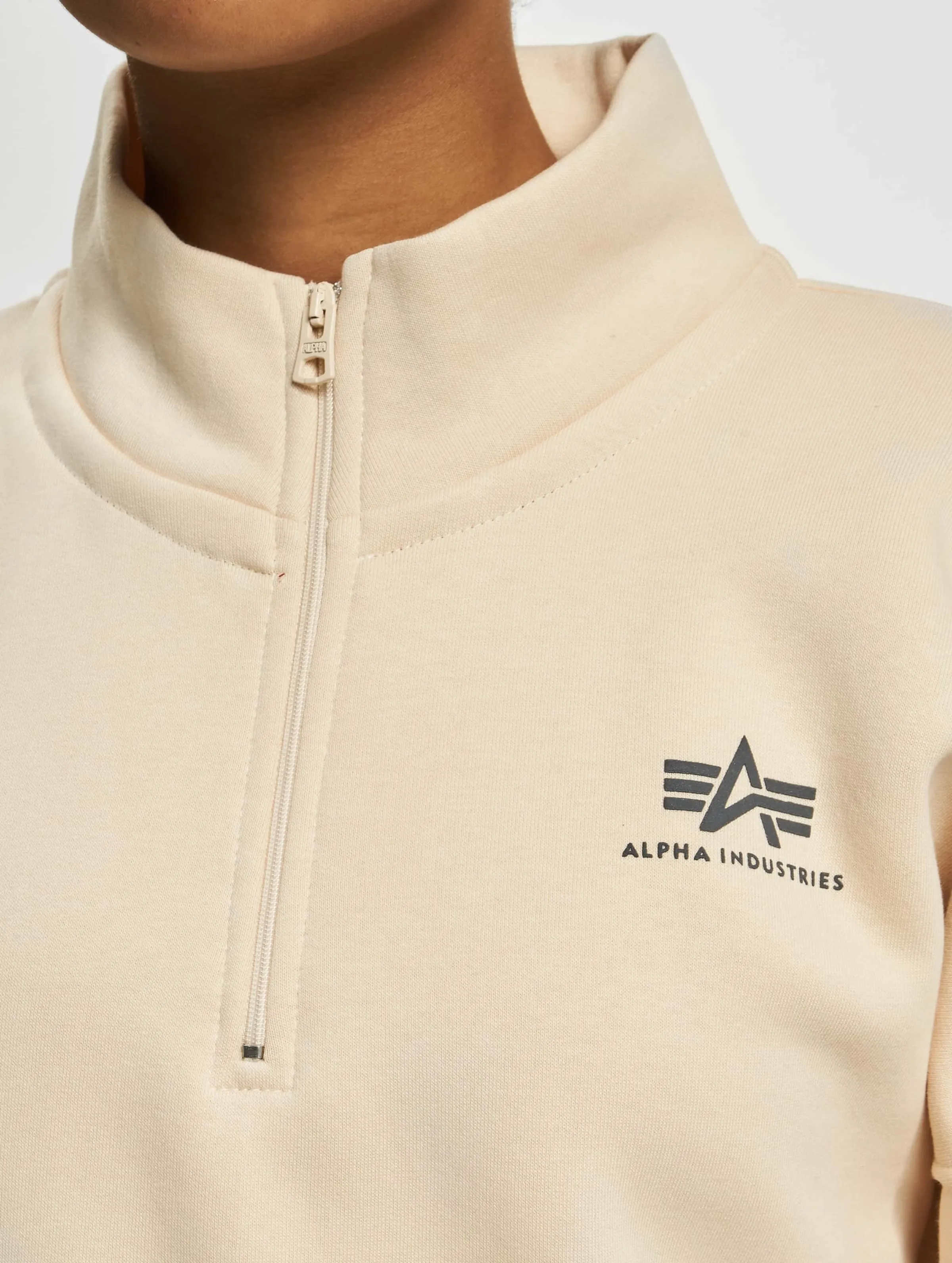 Alpha Industries  Half Zip Cropped