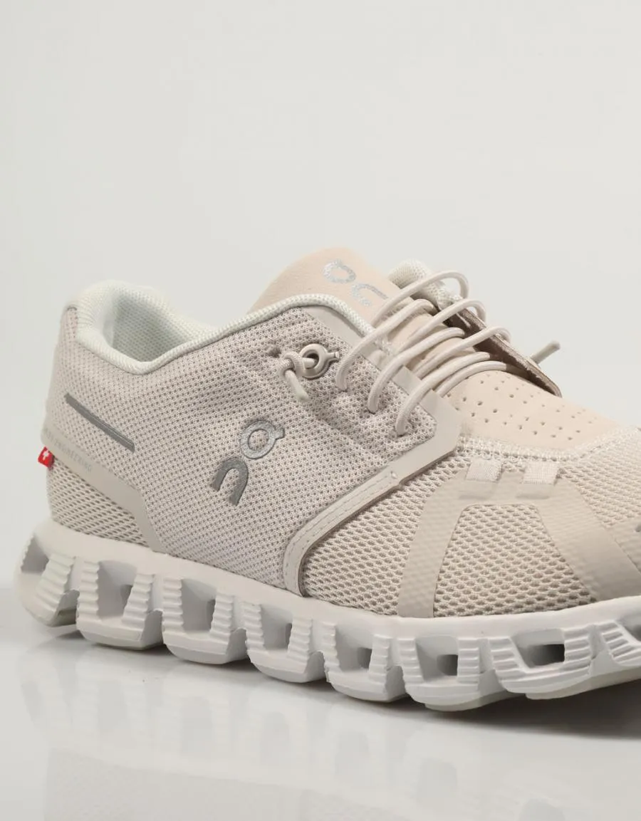  baskets ON RUNNING Cloud 5 en Beige 83904