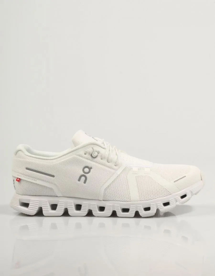  baskets ON RUNNING Cloud 5 en Blanc 83907