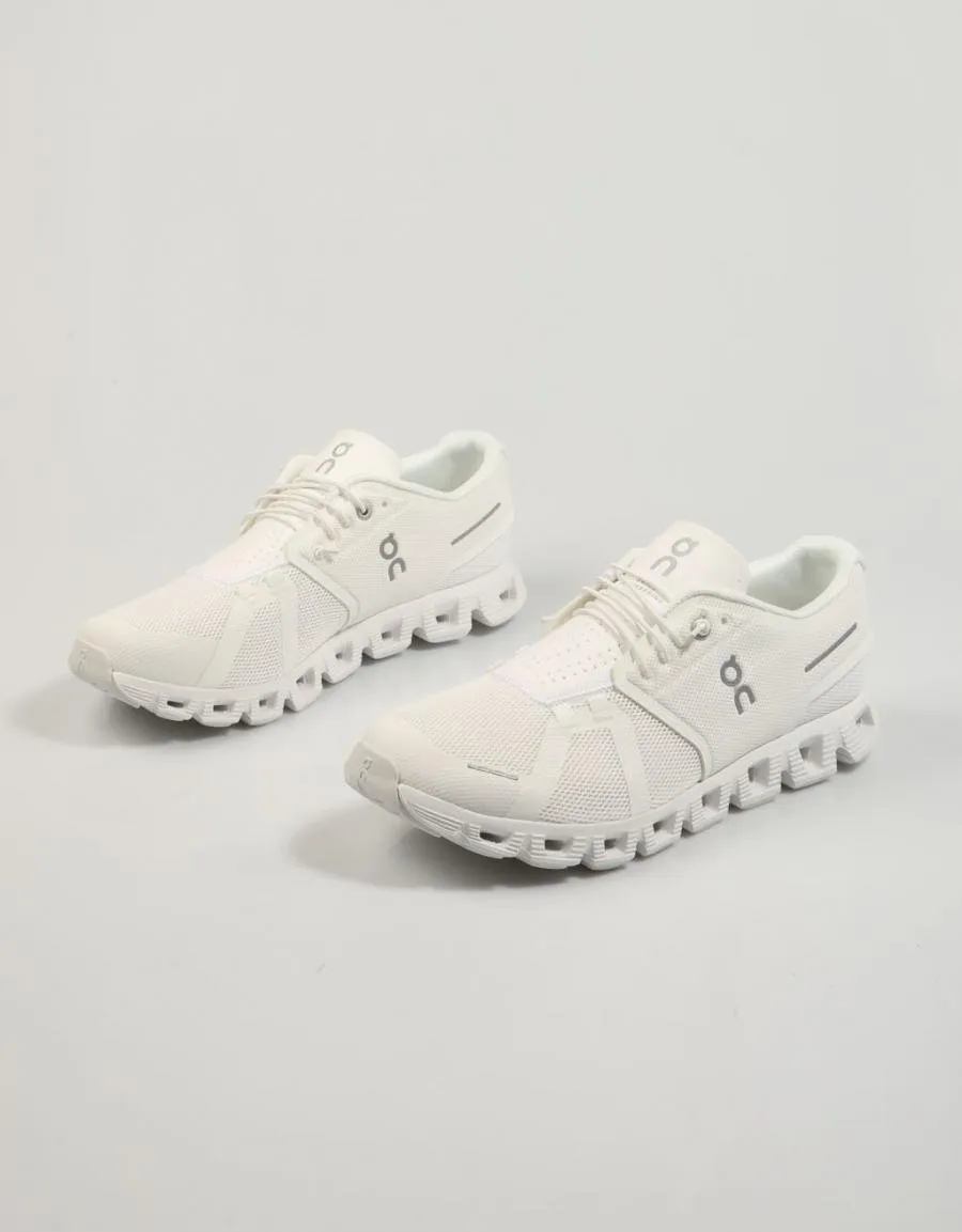  baskets ON RUNNING Cloud 5 en Blanc 83907