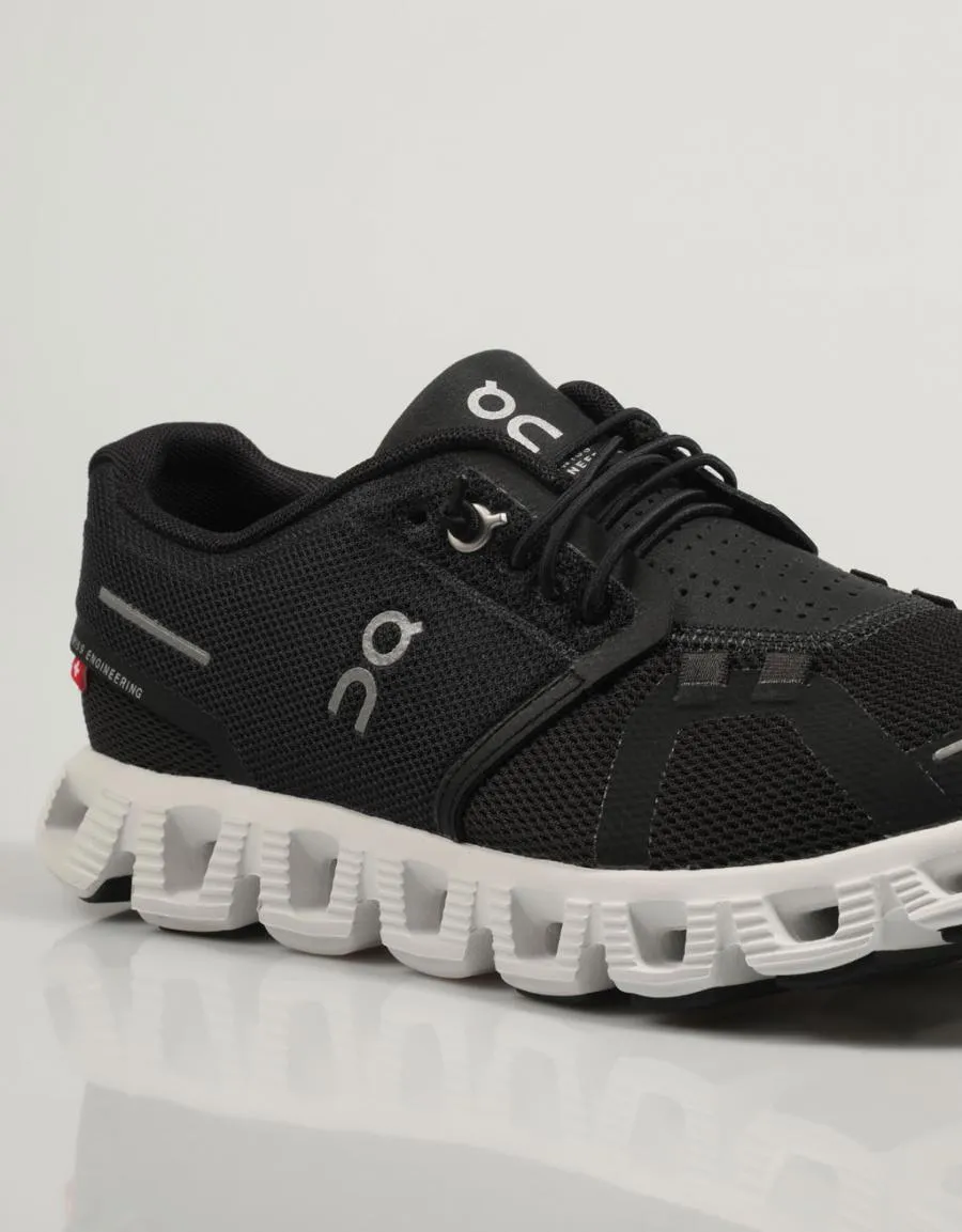  baskets ON RUNNING Cloud 5 en Noir 83902