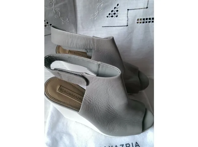 Bcbg Max Azria Tacones Gris 