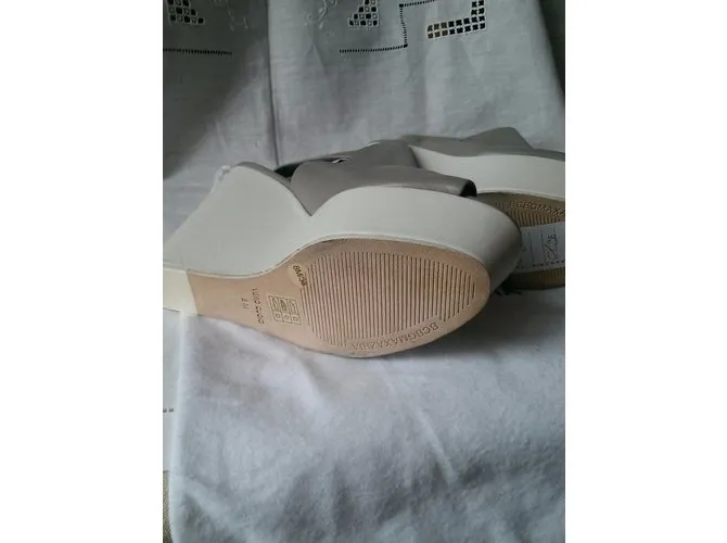 Bcbg Max Azria Tacones Gris 