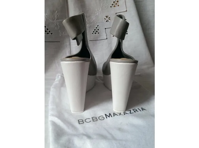 Bcbg Max Azria Tacones Gris 