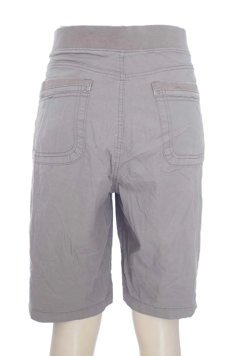BERMUDA  PANTALONETA COLOR GRIS  LEE