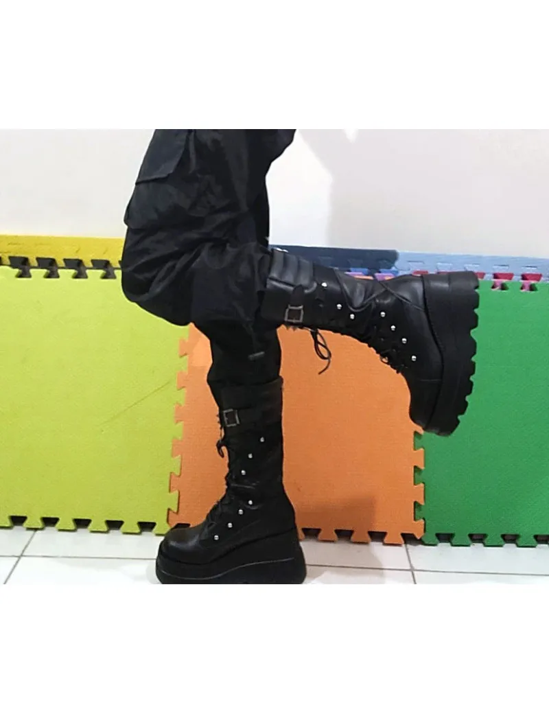 Botas altas plataforma punk negras