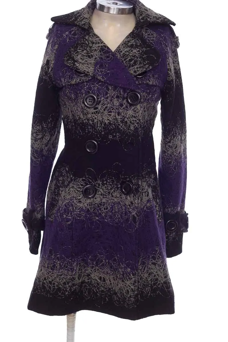 CHAQUETA / ABRIGO COLOR MORADO  PAPILLON