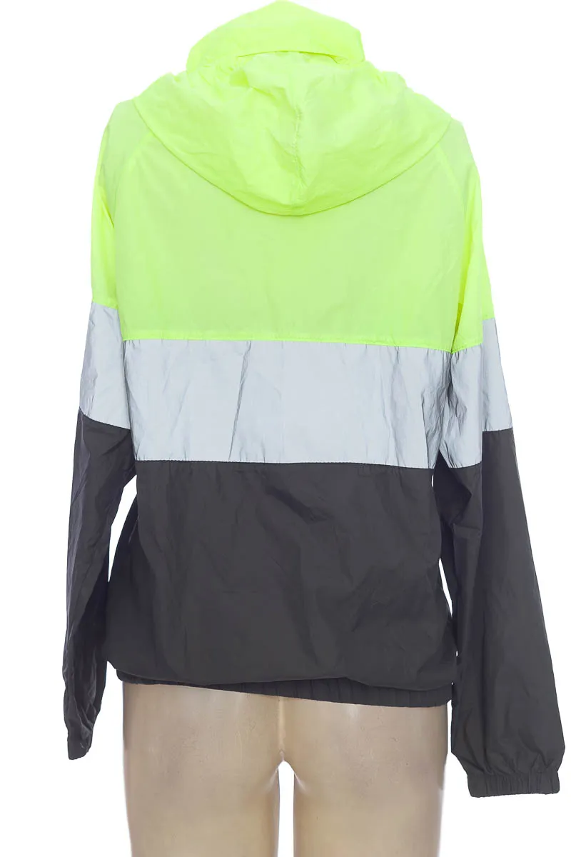 CHAQUETA / ABRIGO COLOR VERDE  CLOSEANDO