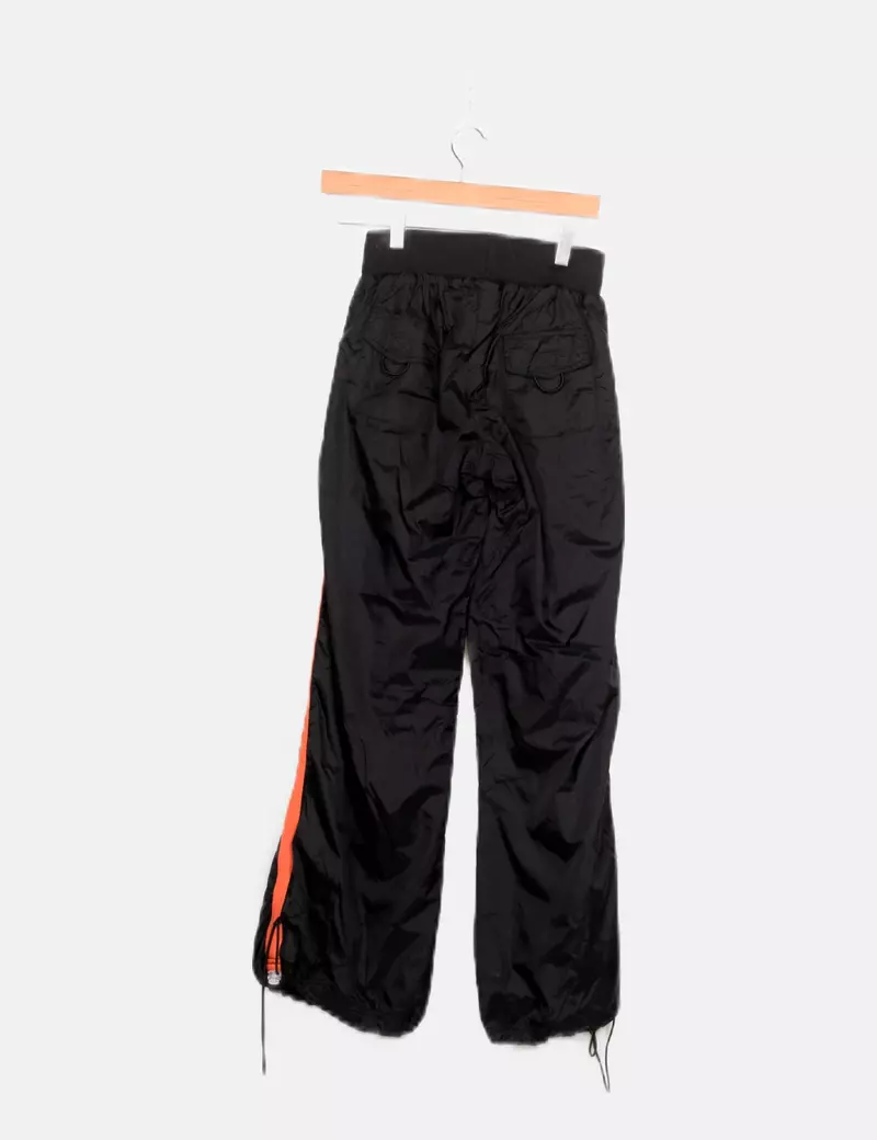 DLD Pantalón negro impermeable