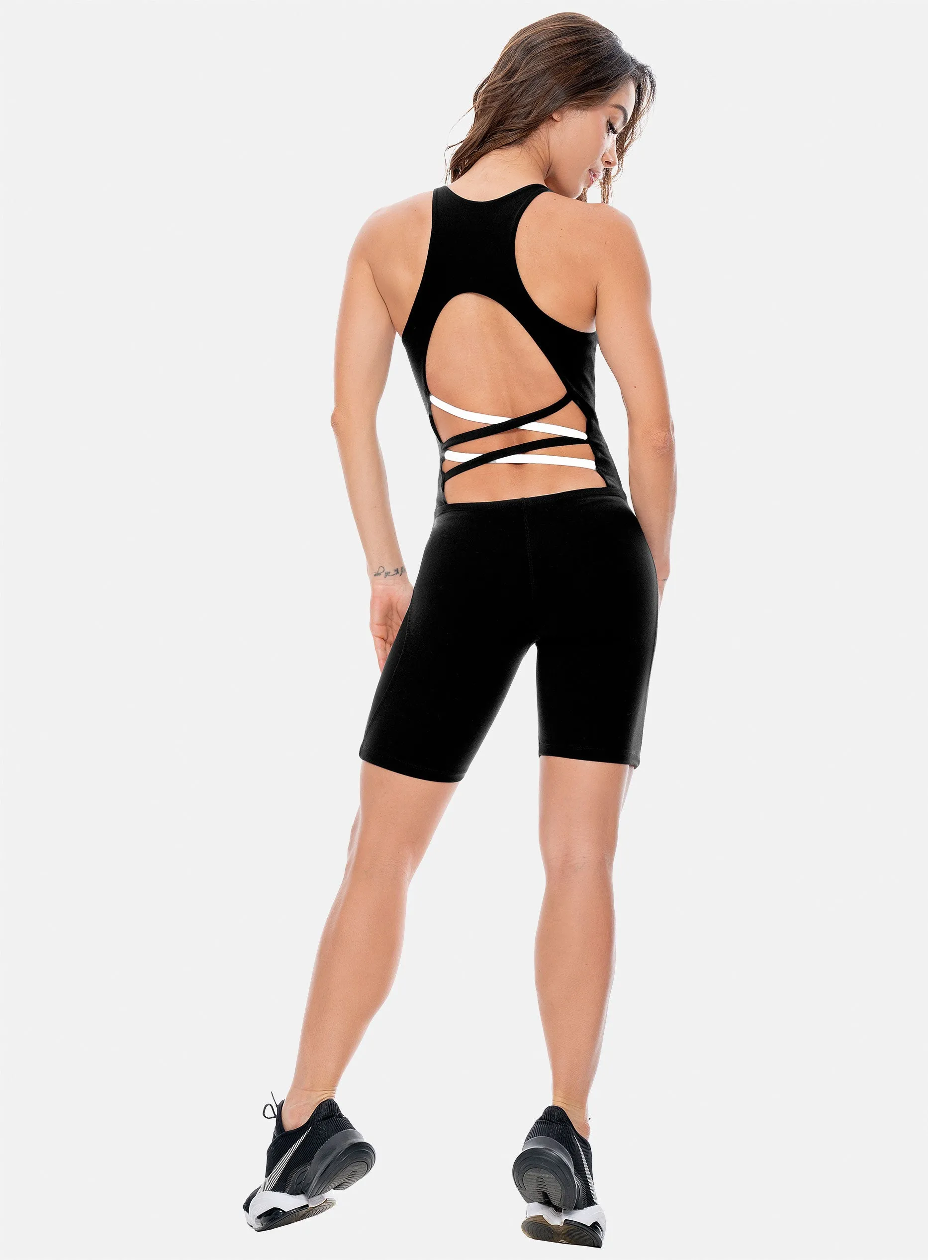 ENTERIZO DEPORTIVO MUJER CORTO TELA SUPPLEX REF: 106403