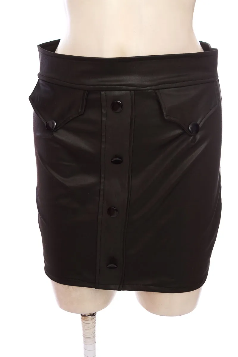 FALDA COLOR NEGRO  CLOSEANDO