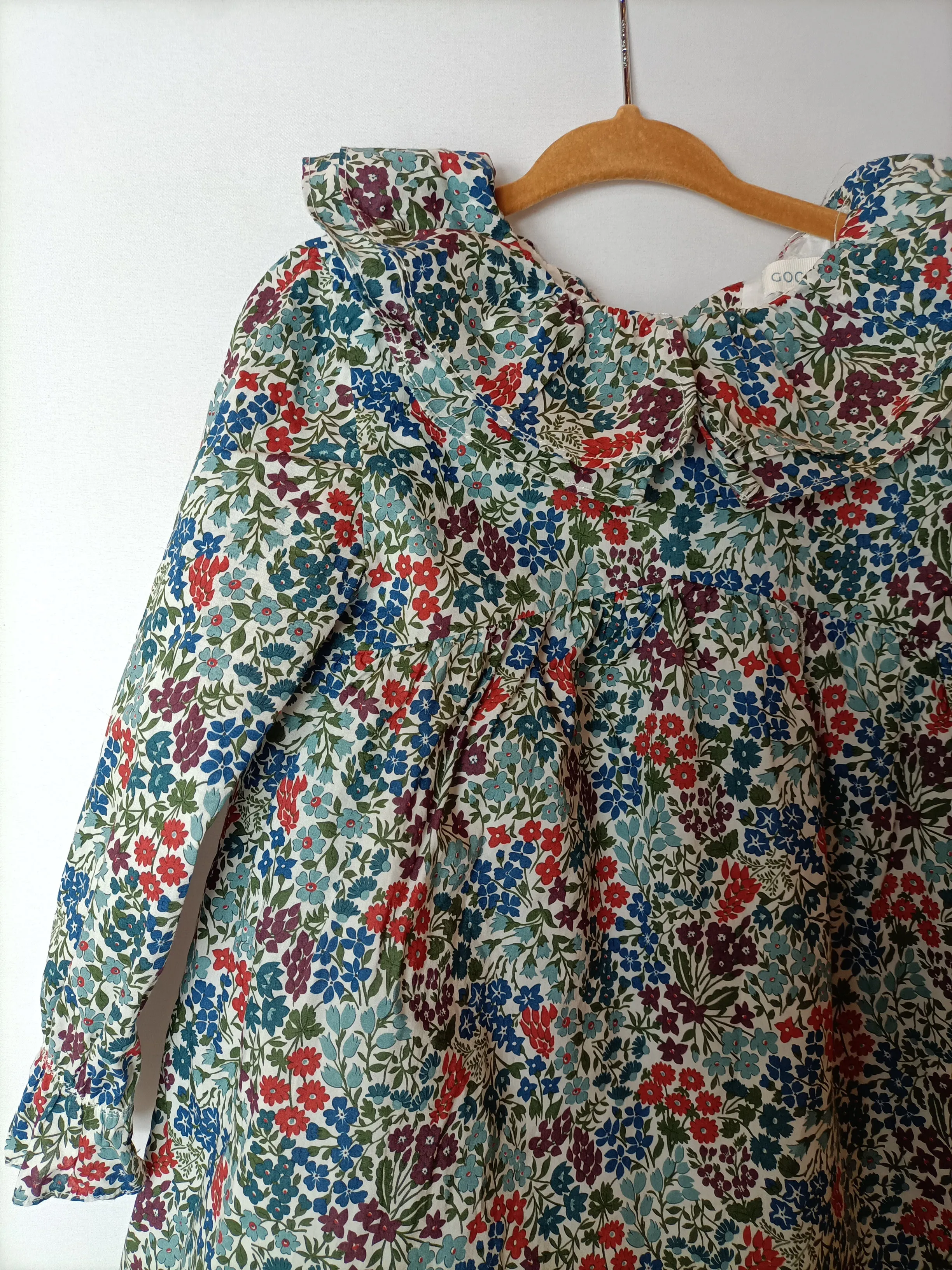 GOCCO. VESTIDO ESTAMPADO FLORES. T 23 AñOS