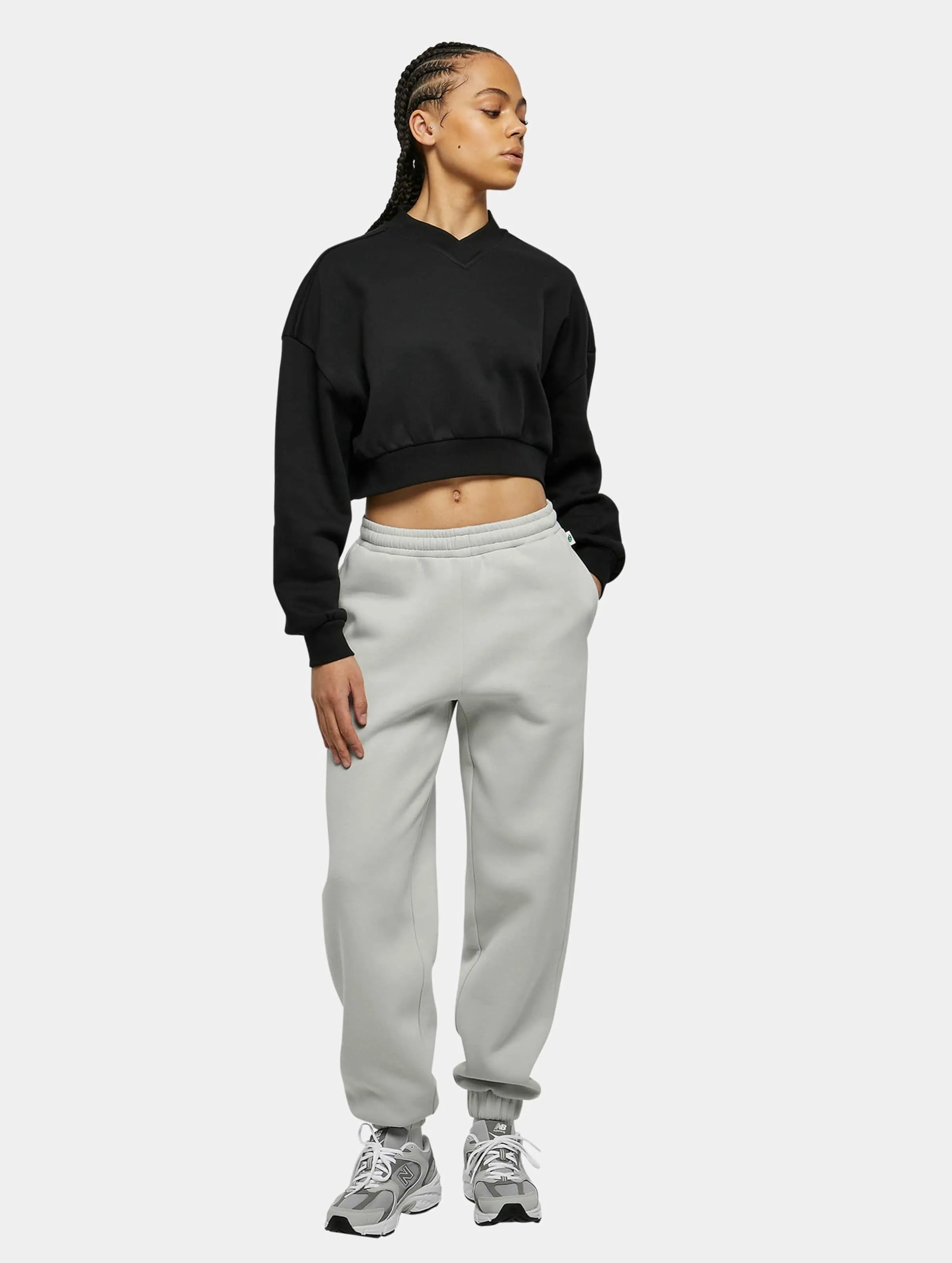 LADIES CROPPED VNECK