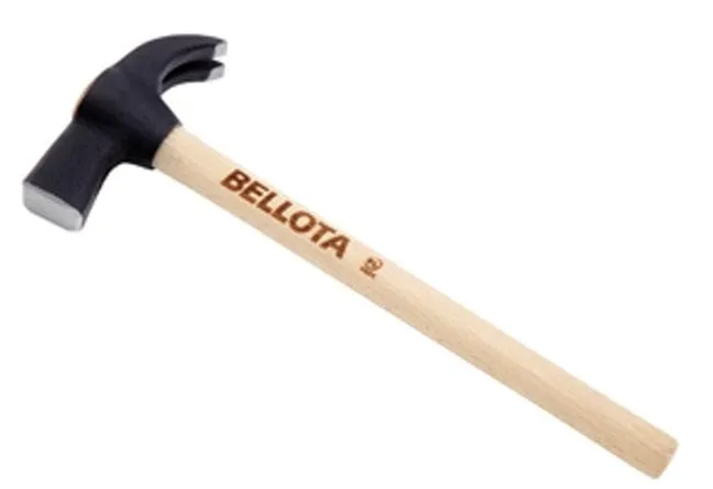 Martillo de Carpintero con Mango de Madera Bellota 8007