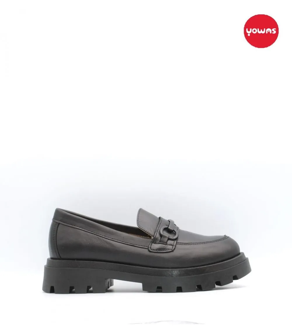 MOCASÍN NIÑA YOWAS PIEL NEGRA PISO PLATAFORMA
