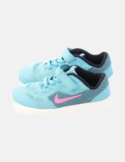 Nike Deportiva azul combinada