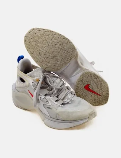 Nike Deportiva blanca combinada