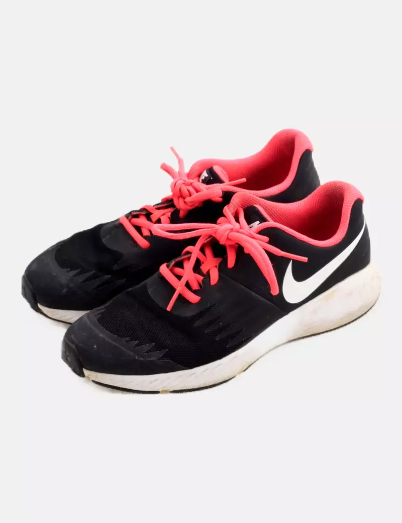 Nike Deportiva negra cas