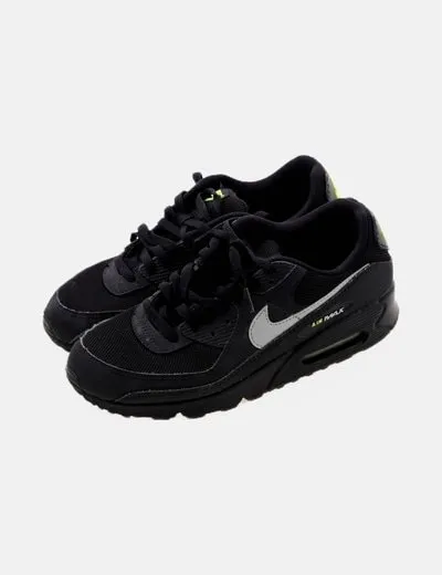 Nike Deportiva negra plataforma