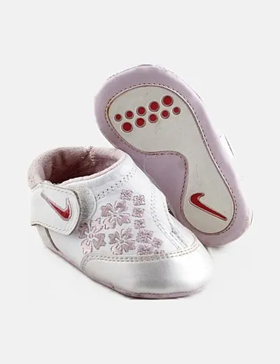 Nike Patuco blanco floral