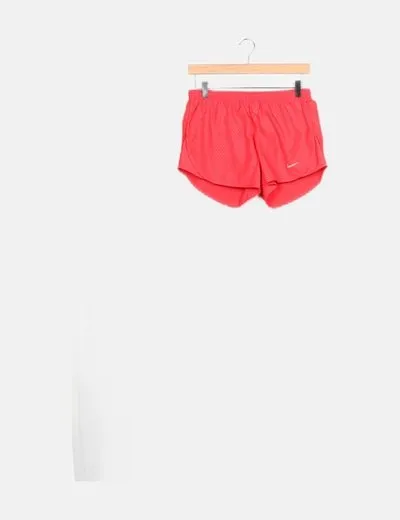 Nike Short deportivo coral
