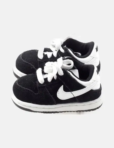 Nike Zapatilla negra deportiva