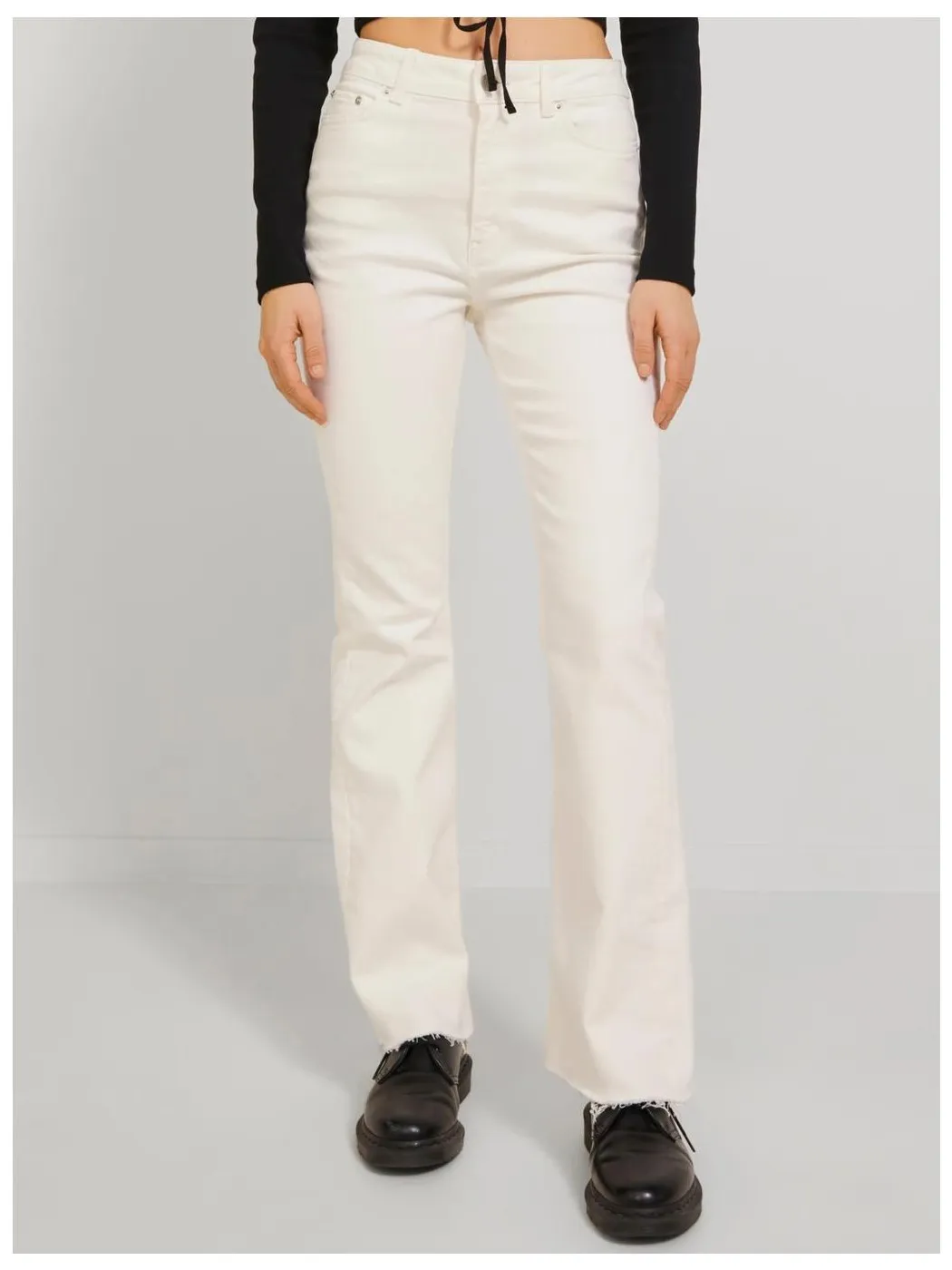 PANTALON VAQUERO JJXX JACK & JONES MUJER JXTURIN BOOTCUT BLANCO