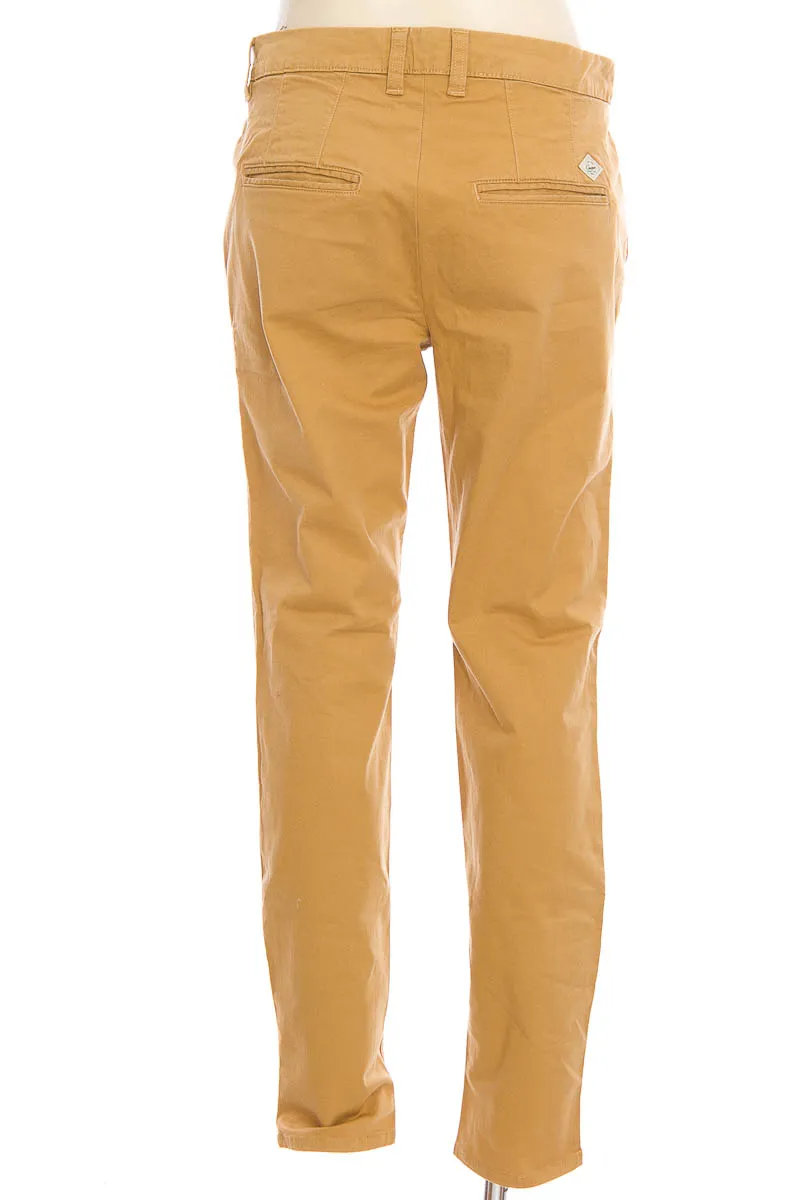 PANTALóN COLOR MOSTAZA  CHEVIGNON