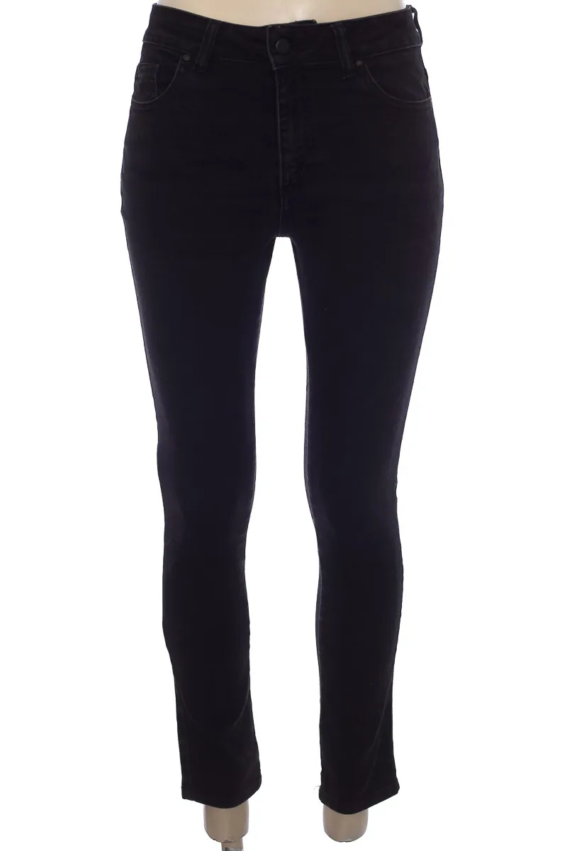 PANTALóN COLOR NEGRO  LEC LEE