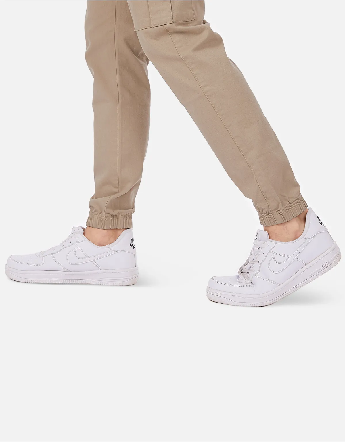 Pantalón jogger beige
