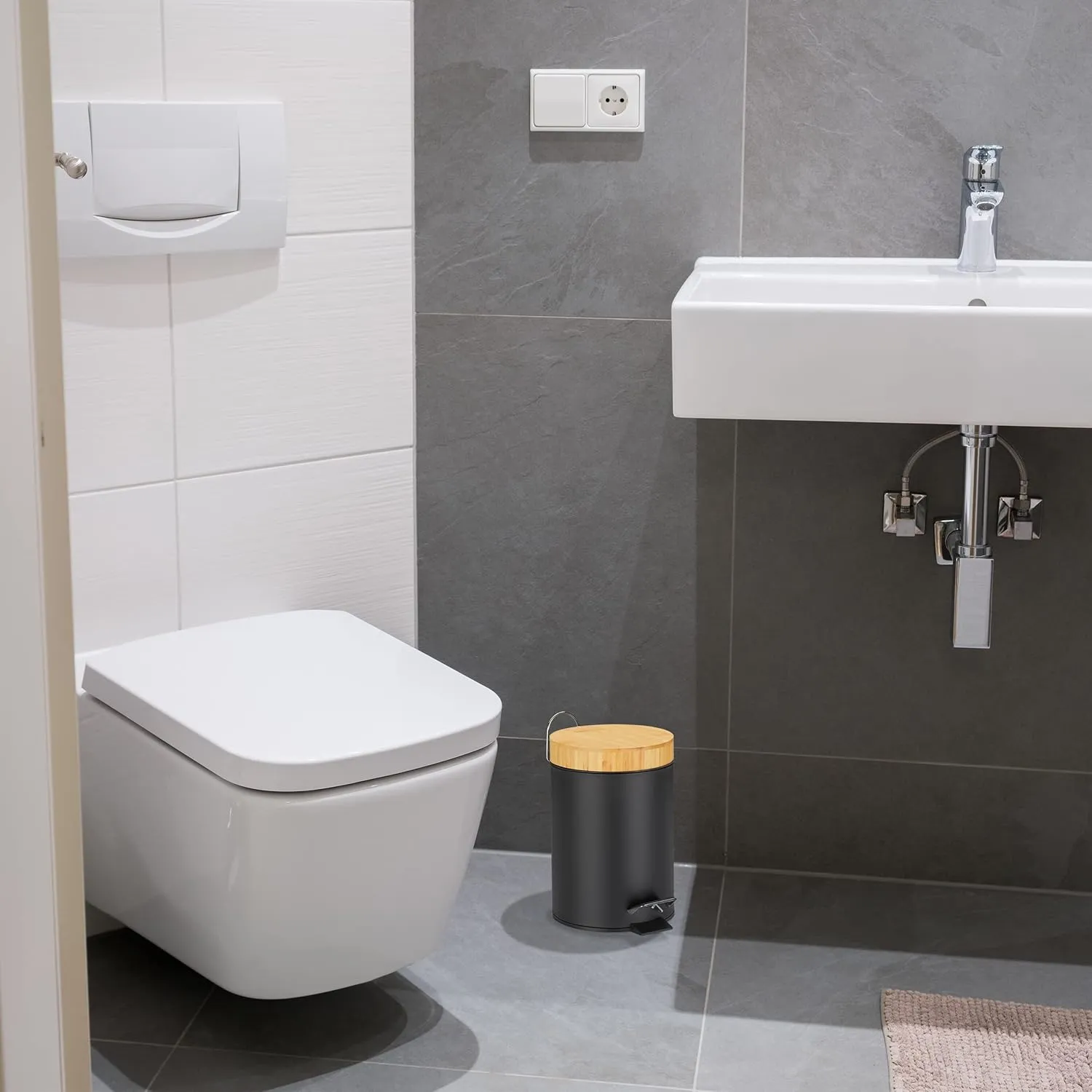 Relaxdays Pedal Cubo Basura Baño  3 L  Mecanismo de Cierre Suave  Tapa Bambú  Interior Extraíble  Papelera Aseo  Negro  24.5 x 1