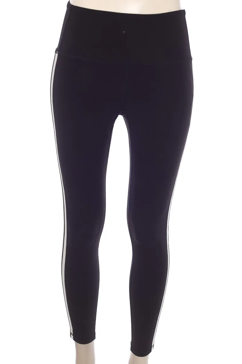 ROPA DEPORTIVA / SALIDA DE BAñO COLOR NEGRO  OLD NAVY
