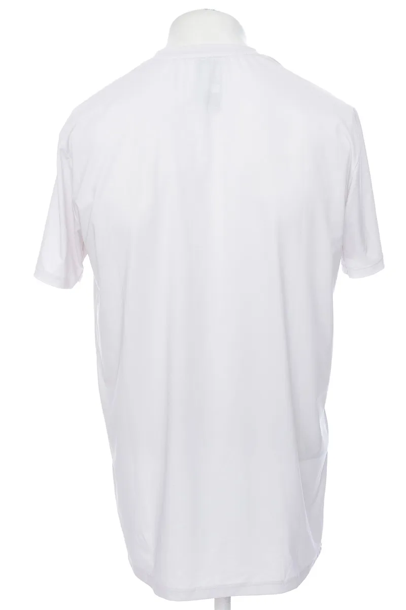 ROPA DEPORTIVA COLOR BLANCO  CLOSEANDO