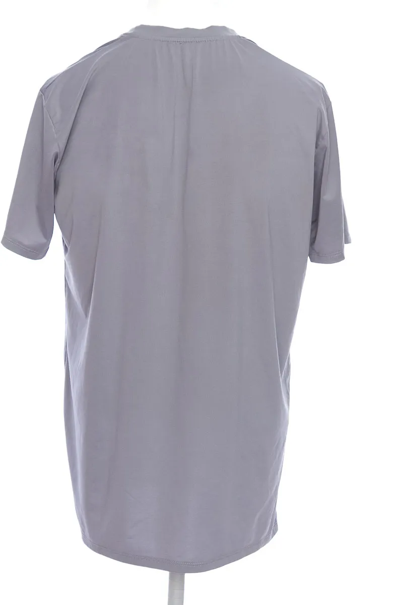 ROPA DEPORTIVA COLOR GRIS  CLOSEANDO