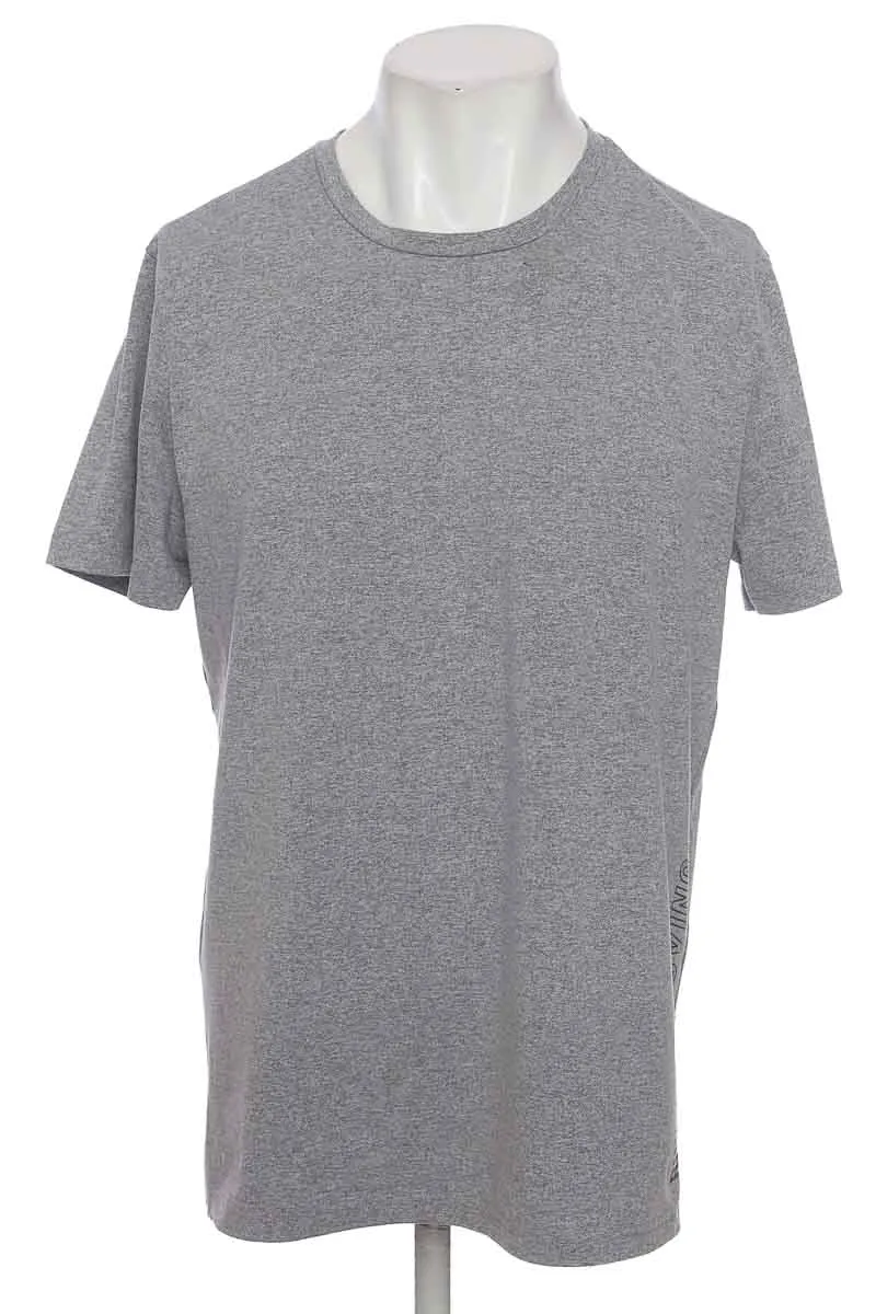 ROPA DEPORTIVA COLOR GRIS  GEF