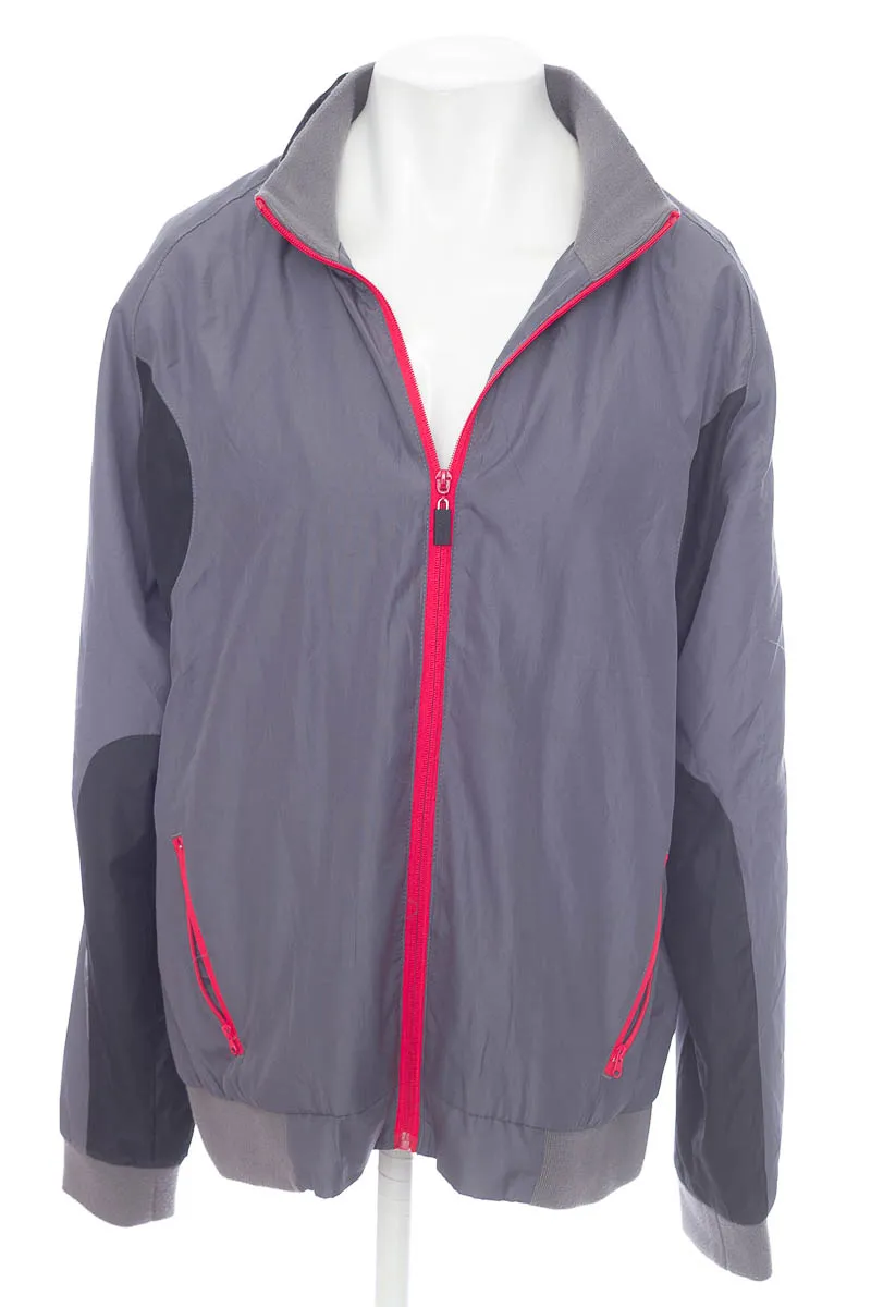 ROPA DEPORTIVA COLOR GRIS  WKD