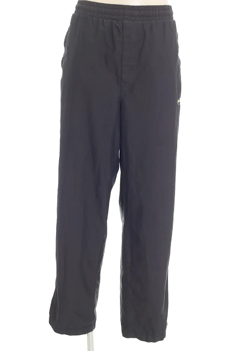 ROPA DEPORTIVA COLOR NEGRO  FUBU