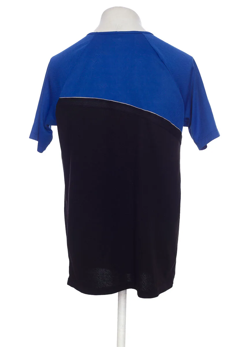 ROPA DEPORTIVA COLOR NEGRO  NKISTORE