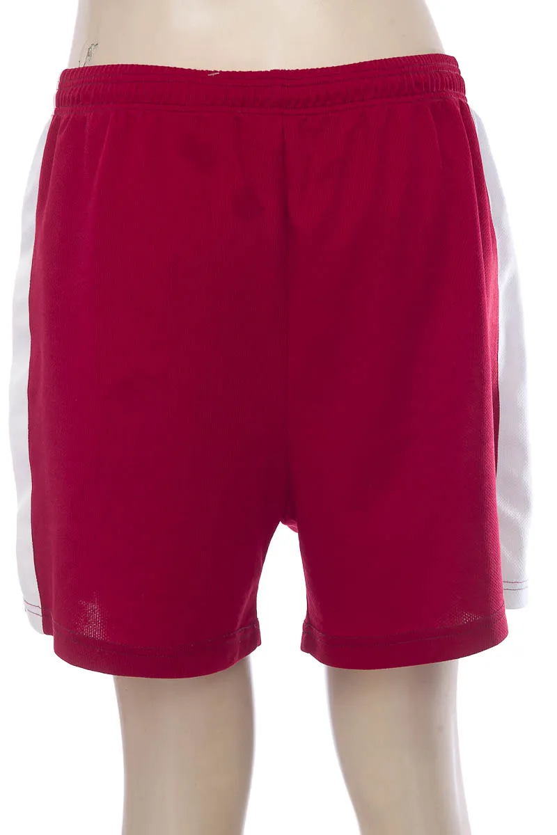 ROPA DEPORTIVA COLOR VINOTINTO  CLOSEANDO
