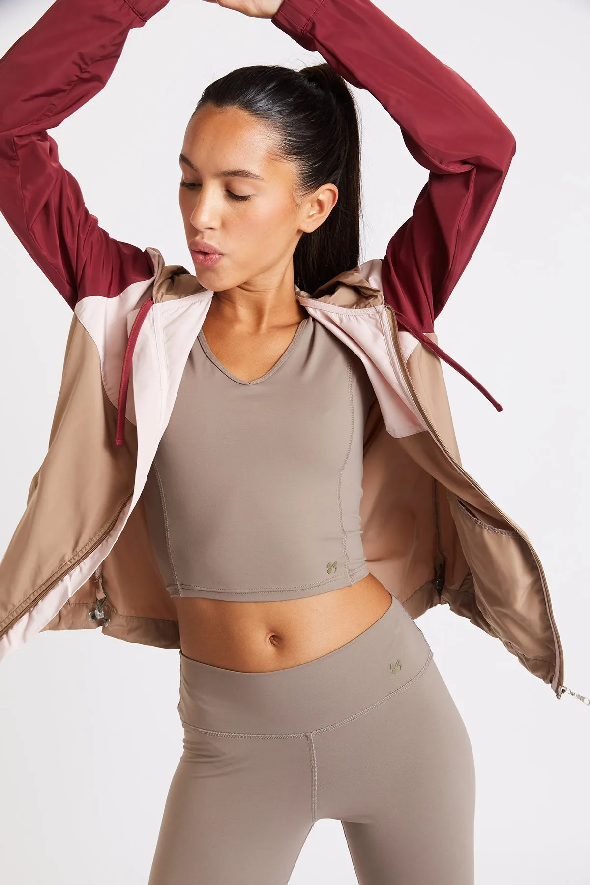 Skip Zooming women's beige windproof running jacket