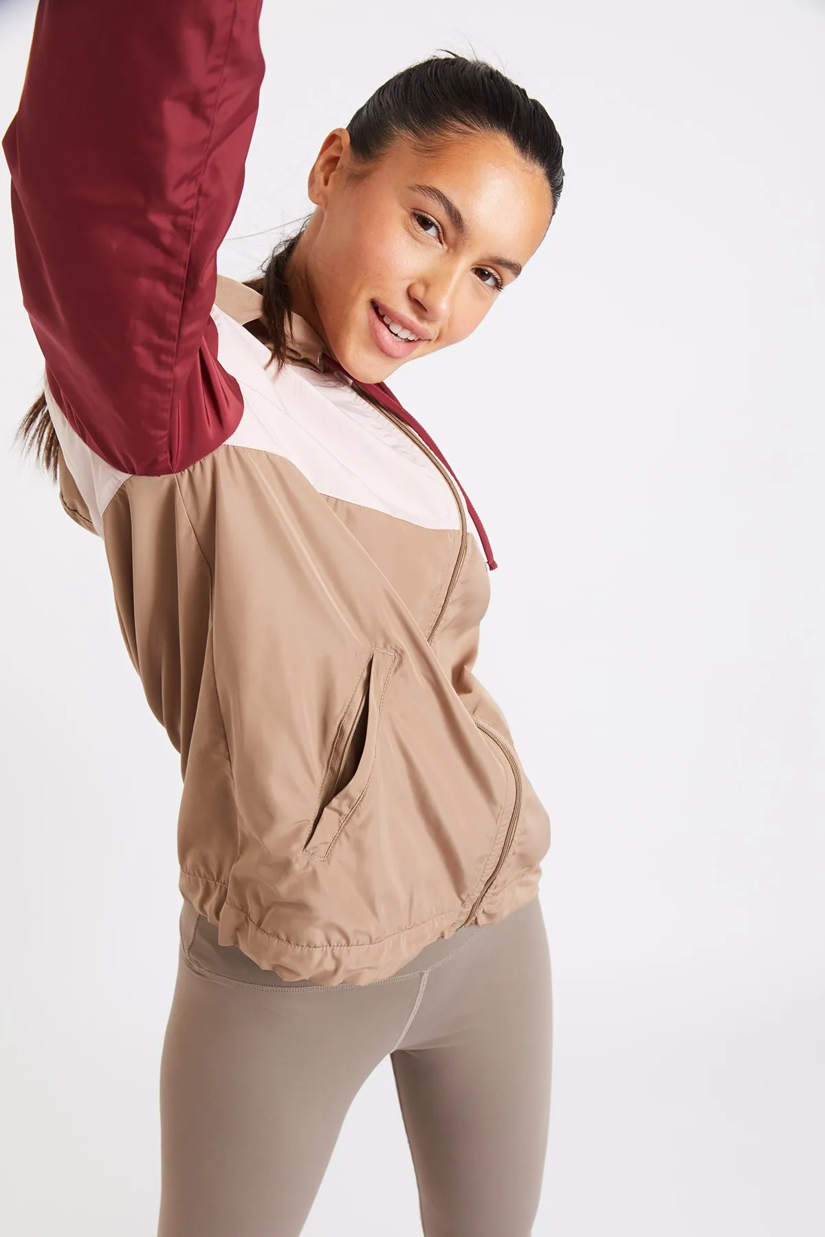 Skip Zooming women's beige windproof running jacket