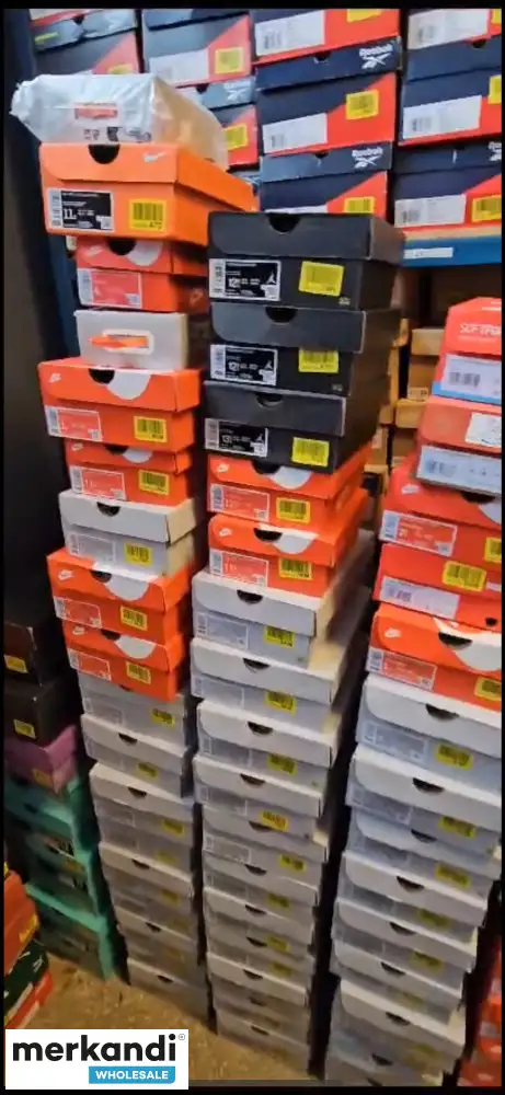 Stock zapatos calzado premium Nike Adidas Reebok tommy boss Asics sorel Ugg zalando outlet