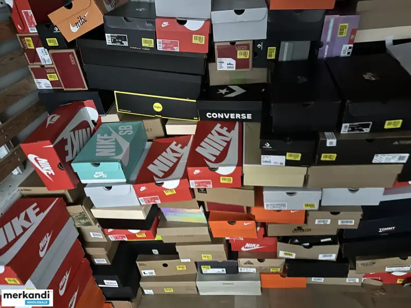 Stock zapatos calzado premium Nike Adidas Reebok tommy boss Asics sorel Ugg zalando outlet