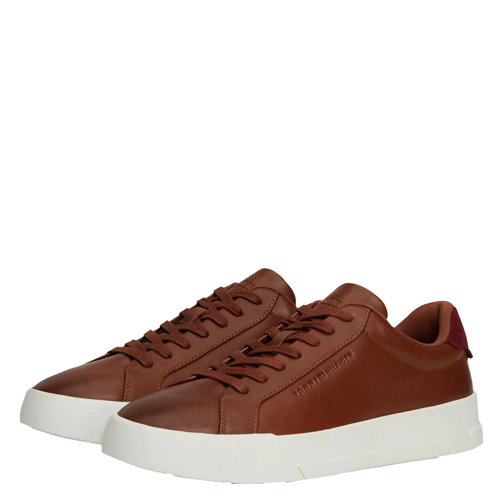 TOMMY HILFIGER . en marron