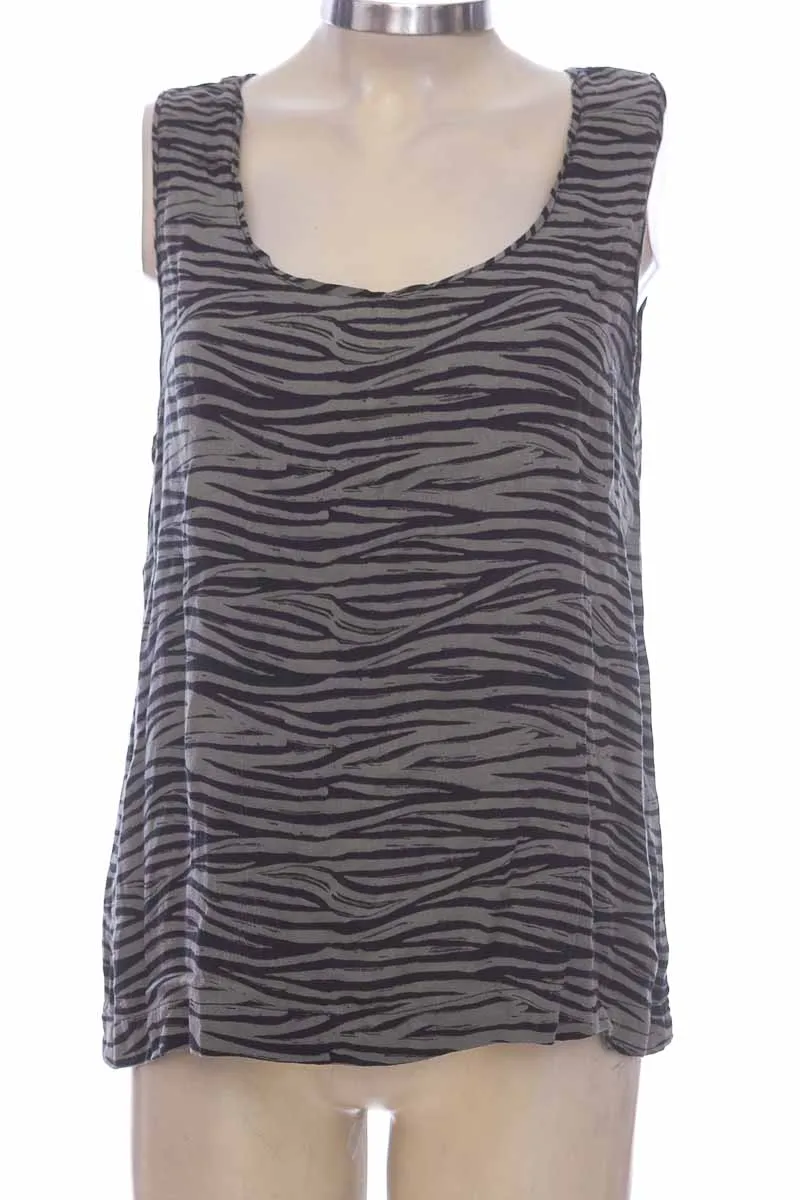 TOP / CAMISETA COLOR GRIS  GEF