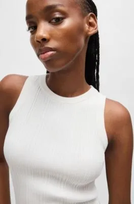 Top sin mangas slim fit con estructura de canalé irregular
