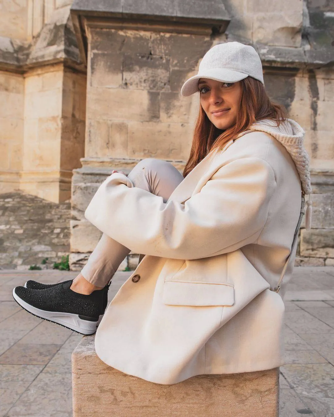 ZAPATILLAS DEPORTIVAS DE TELA NEGRA PARA MUJER  CARLEE