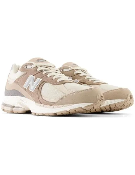 Zapatillas New Balance 2002 beige