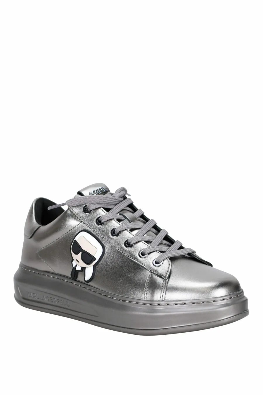 Zapatillas plateadas 
